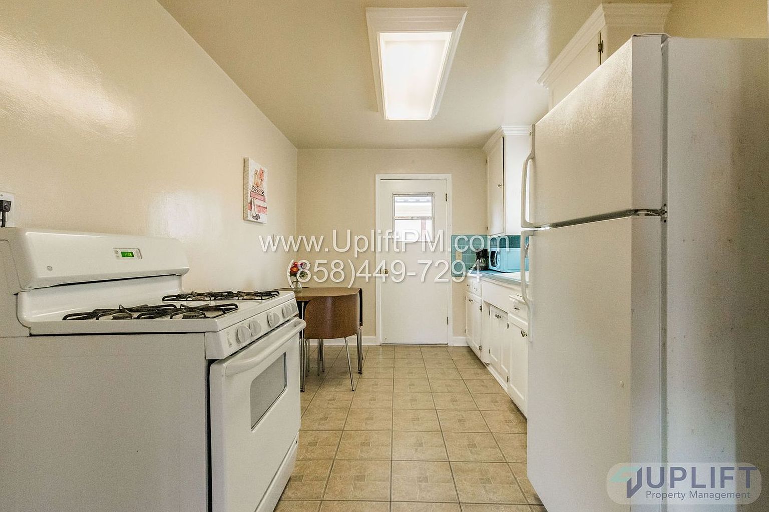 4120 Gamma Street living area