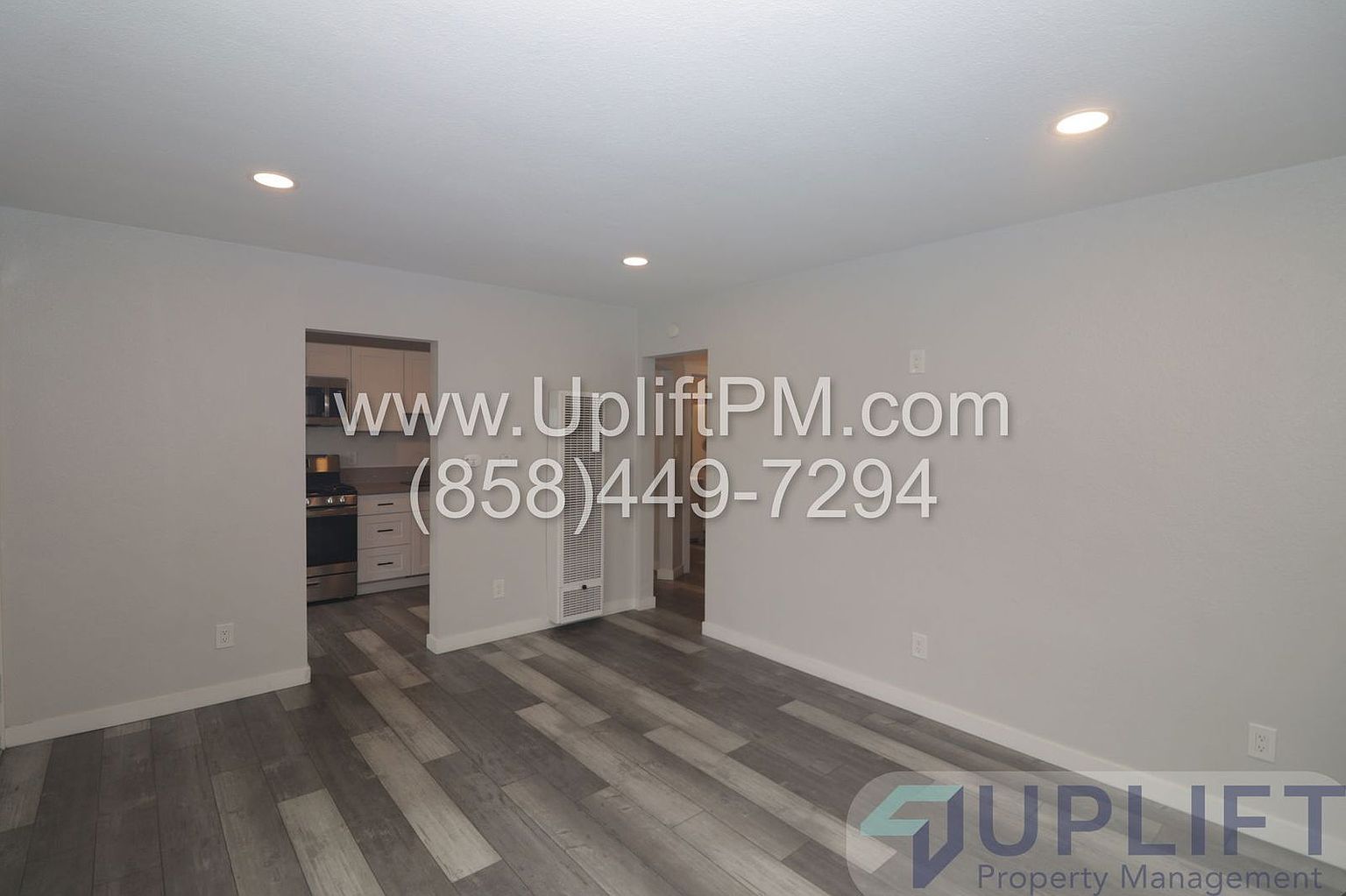4165 Wightman Street bedroom